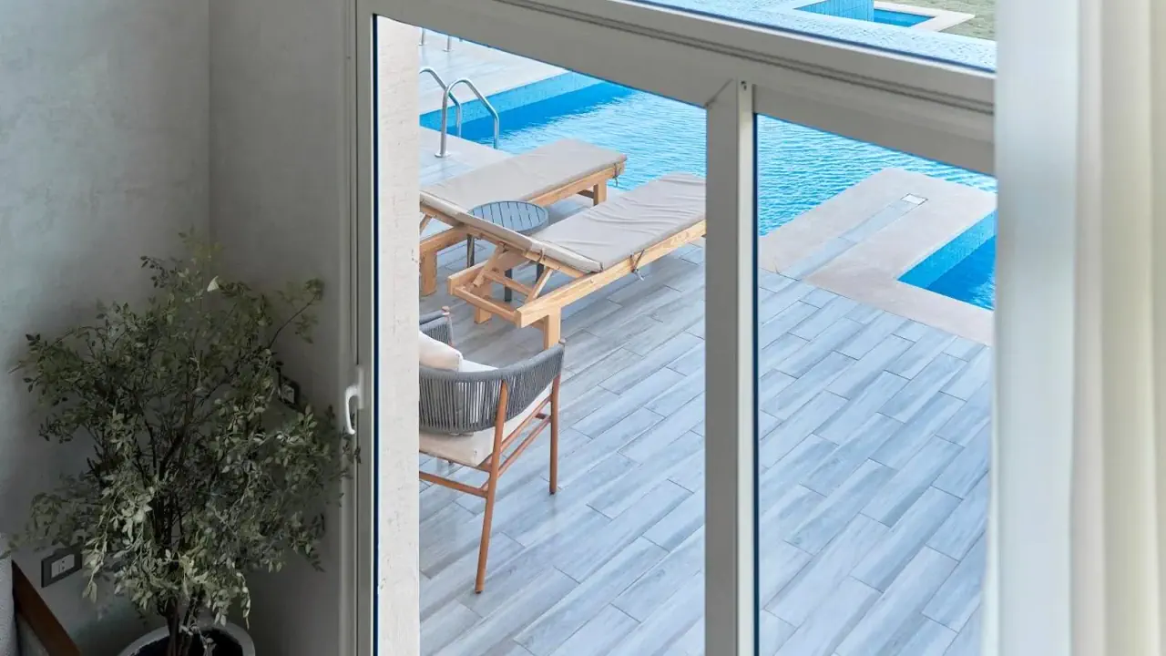 الفندق ترو بيتش ريزورت - مرسى علم